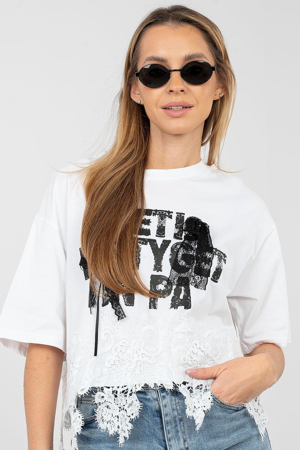 White graphic print blouse with short sleeves and lace hem
