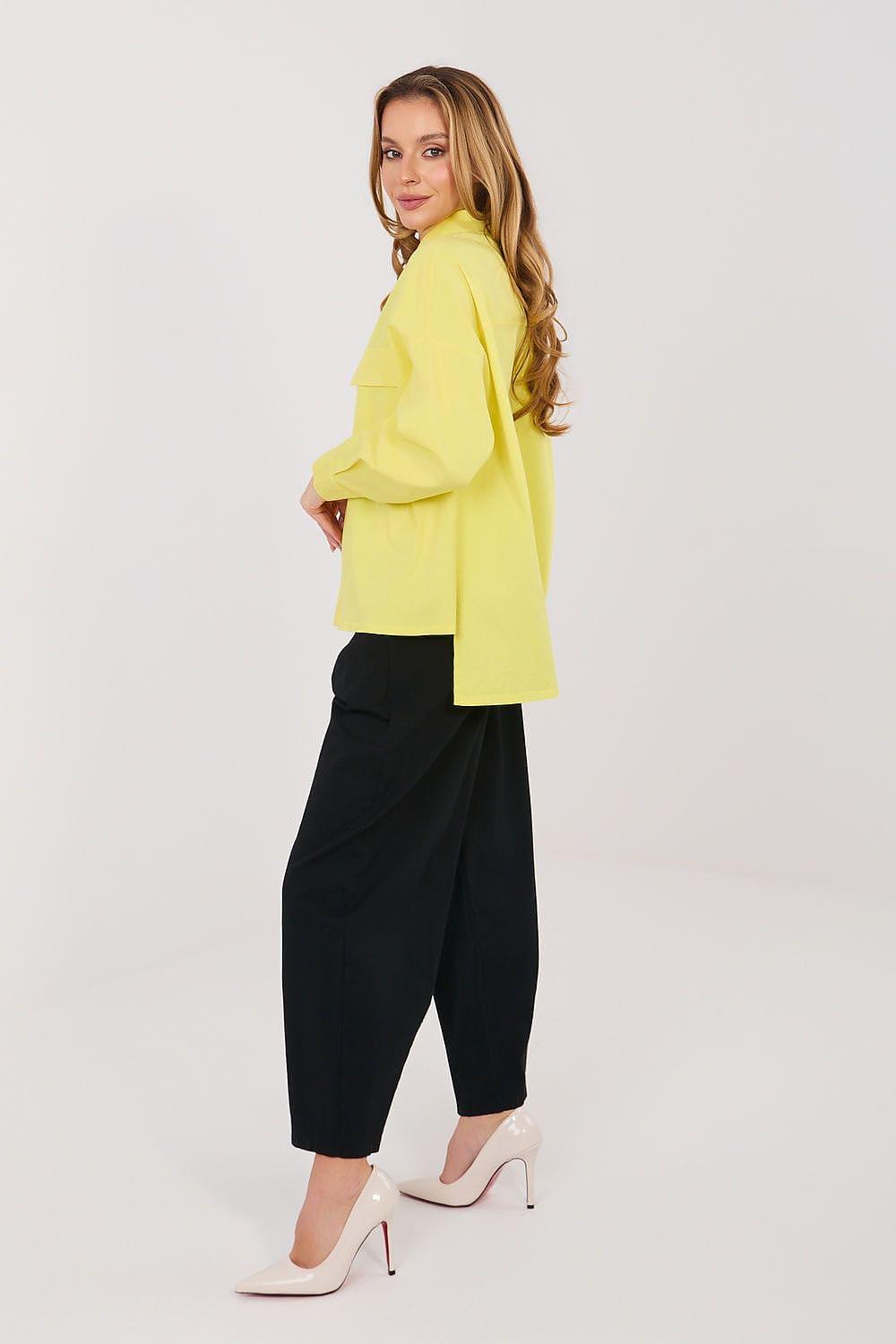 Women black trousers with cuffed ankle hem and belt loops, relaxed straight fit