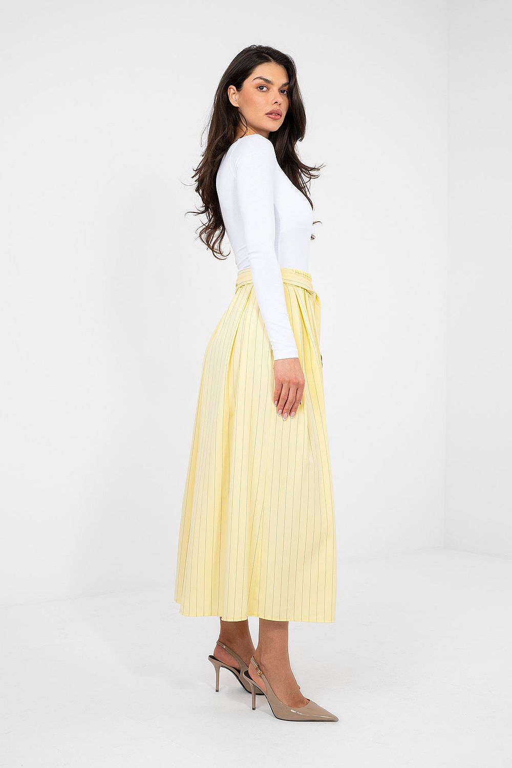 Yellow pleated midi skirt with elastic waist, tiered front