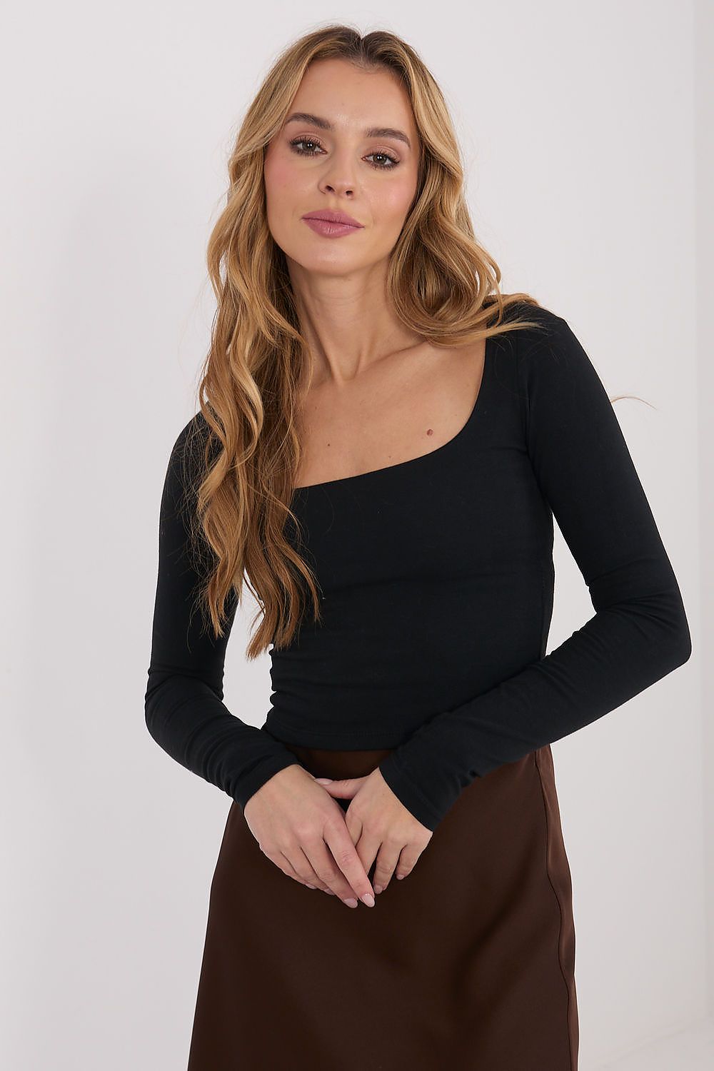 Black long-sleeve square-neck fitted blouse