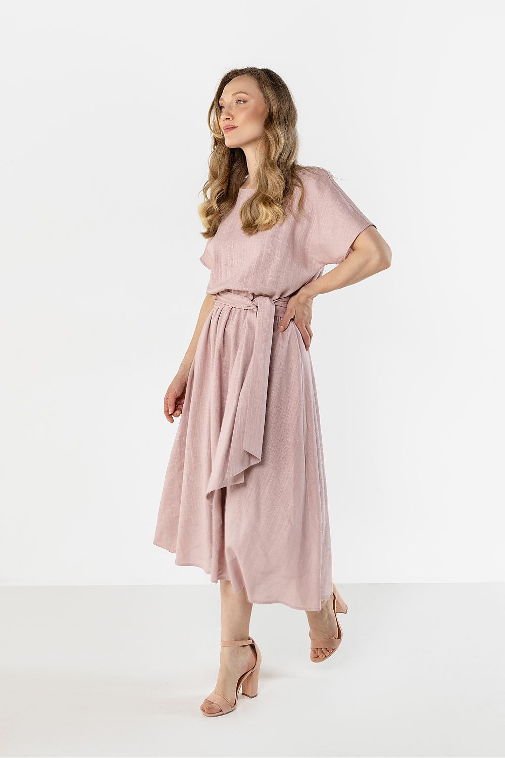 Awama daydress in dusty pink with tied waist and flowing midi skirt
