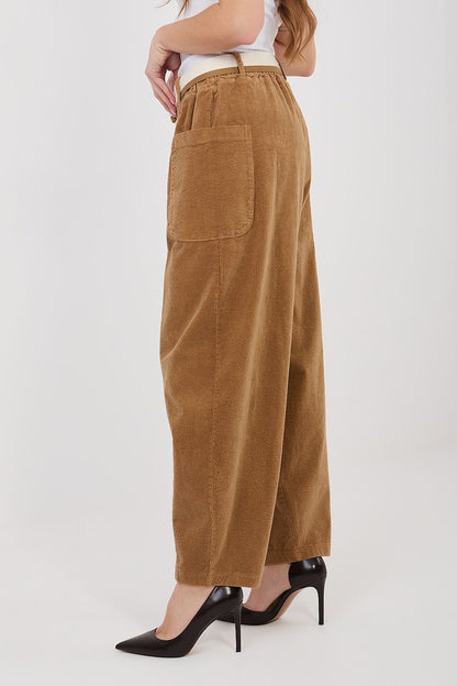 Brown corduroy trousers with high waist and side/back pockets, ankle length