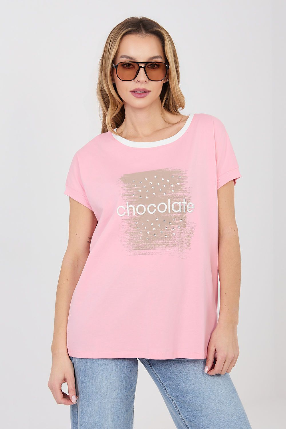 Pink short-sleeve blouse with crew neck and glittery “chocolate” front print