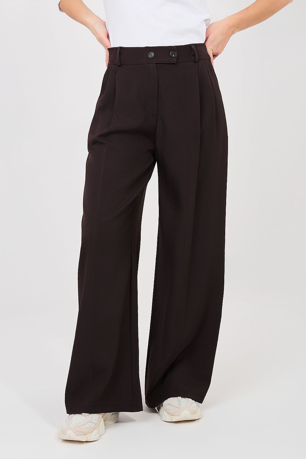 Women’s wide-leg trousers in dark brown with high waist, belt loops, and button front