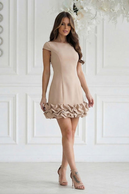 Bicotone cocktail dress in beige with ruffled tiered hem