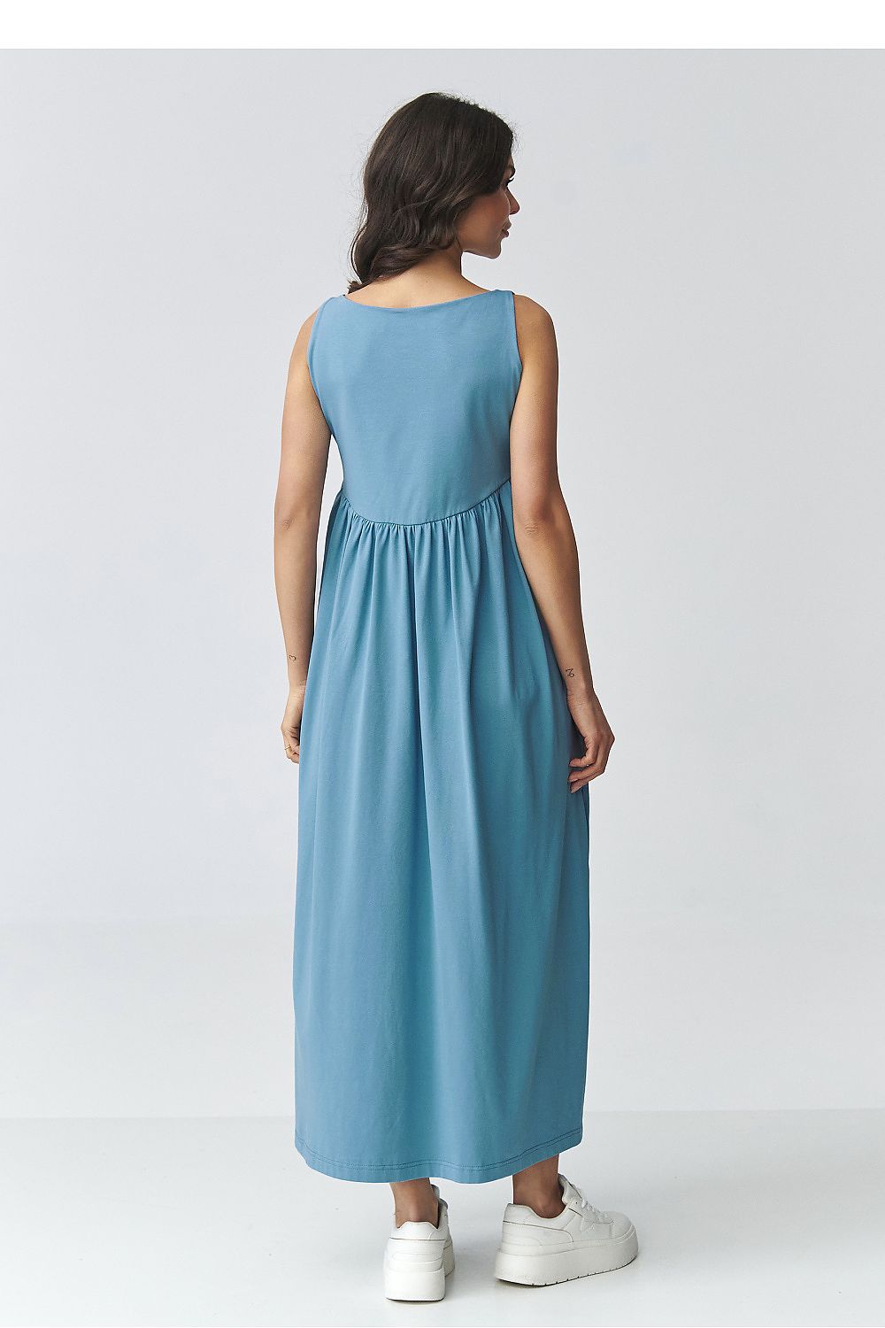 Blue sleeveless daydress, back view, gathered waist and long skirt