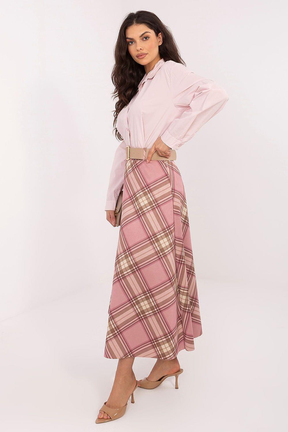 Long plaid skirt with belt and wide waistband in pink and beige checked pattern