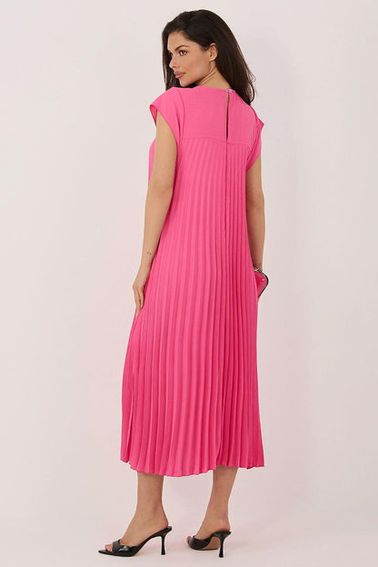Rue Paris daydress in pink, sleeveless crew neck, pleated midi length, back view