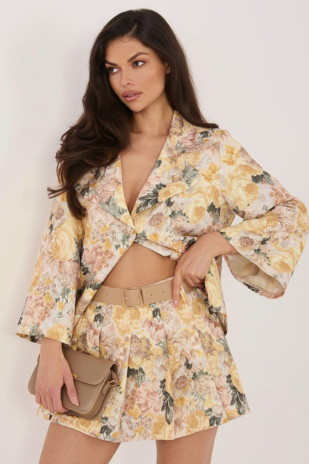 Floral skort in light yellow with pastel flowers, short skirt over shorts