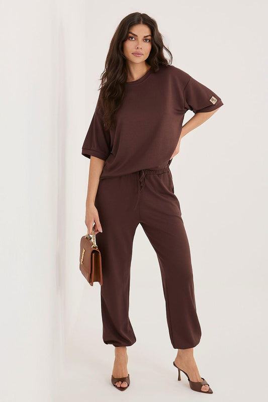 Rue Paris model 226987 matching set in brown: oversized top with jogger pants