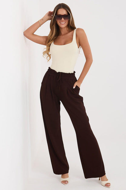 Tracksuit trousers in dark brown, elastic waist with drawstring, wide straight legs