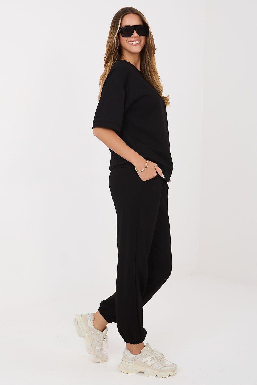 Rue Paris model 226987 matching set in black: tee shirt top with jogger pants
