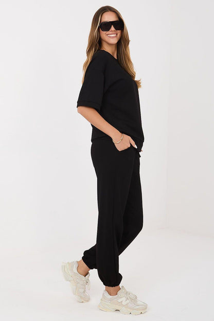 Rue Paris model 226987 matching set in black: tee shirt top with jogger pants