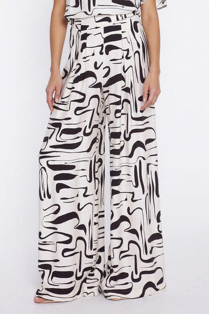  Women trousers model 228007 Nife 