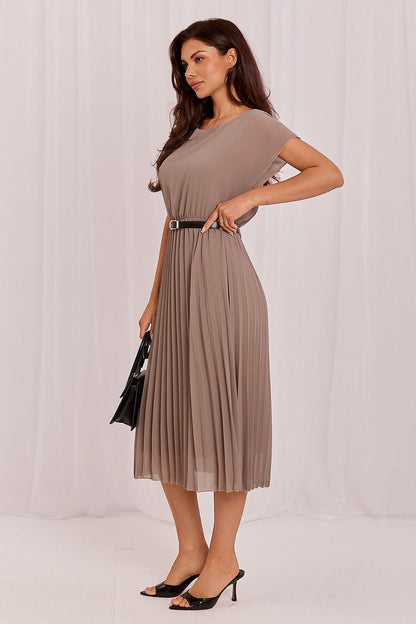 Rue Paris daydress, beige pleated midi with short sleeves and waist belt