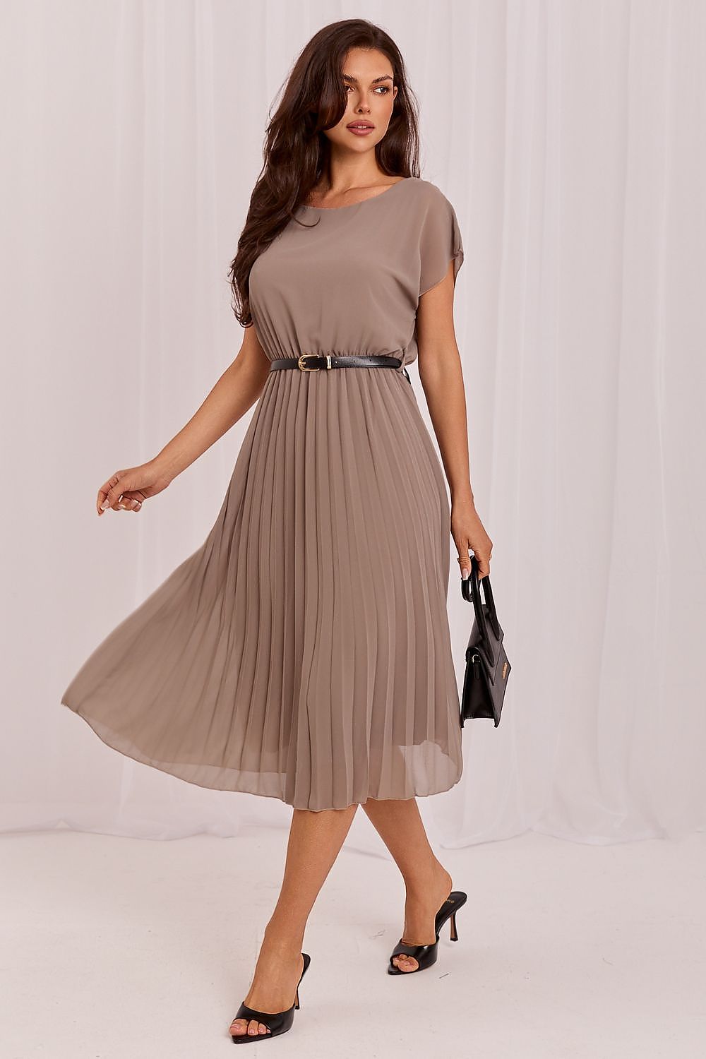 Rue Paris daydress, beige pleated midi with short sleeves, round neck and belt