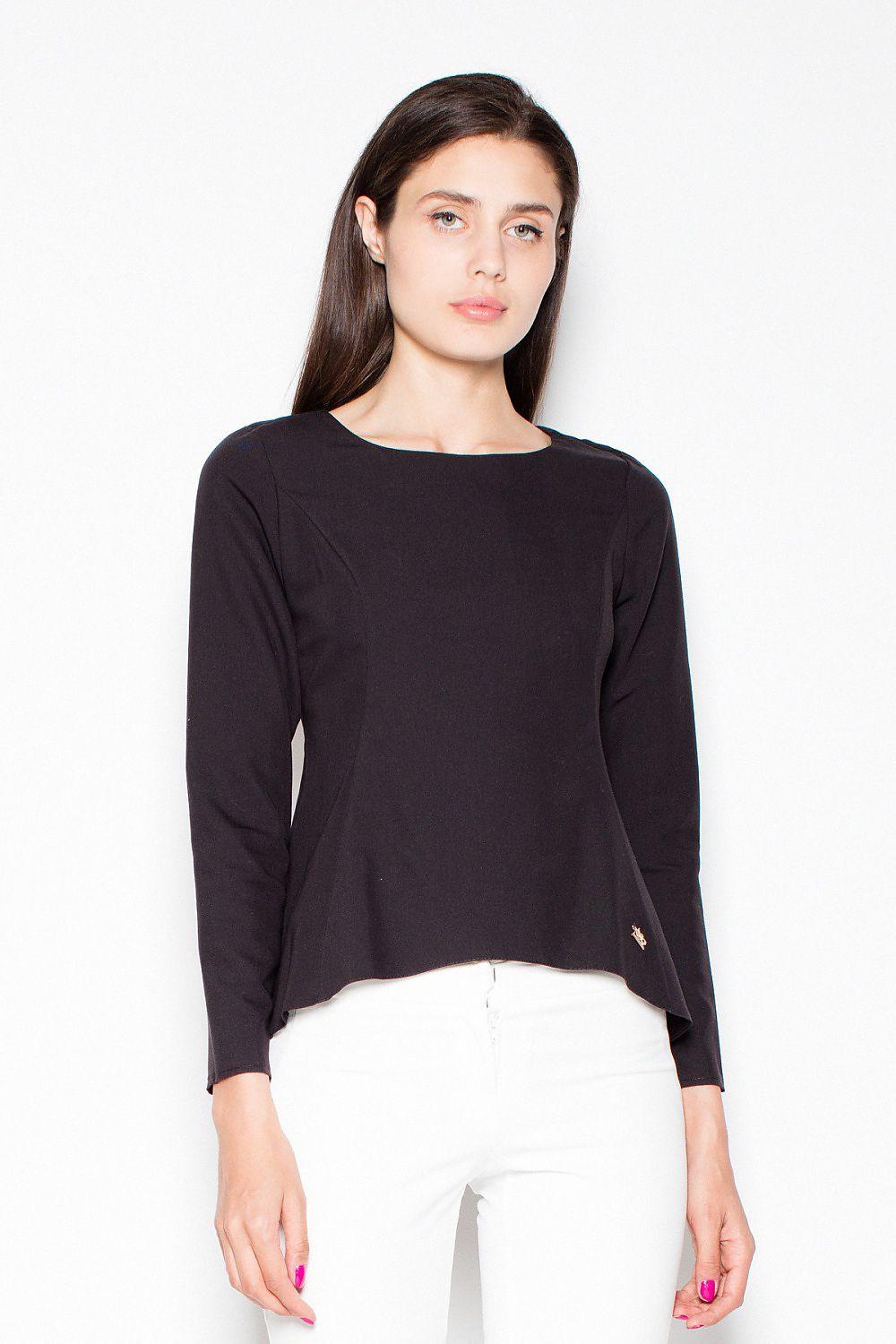 Black blouse with round neckline and three-quarter sleeves