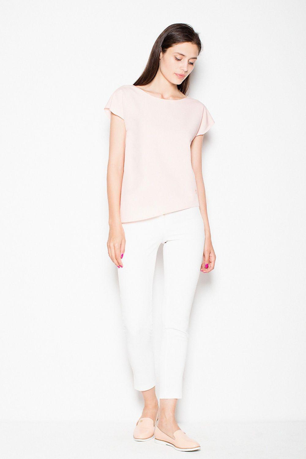 Venaton blouse model 77556 in pink, short-sleeve square-neck top on model