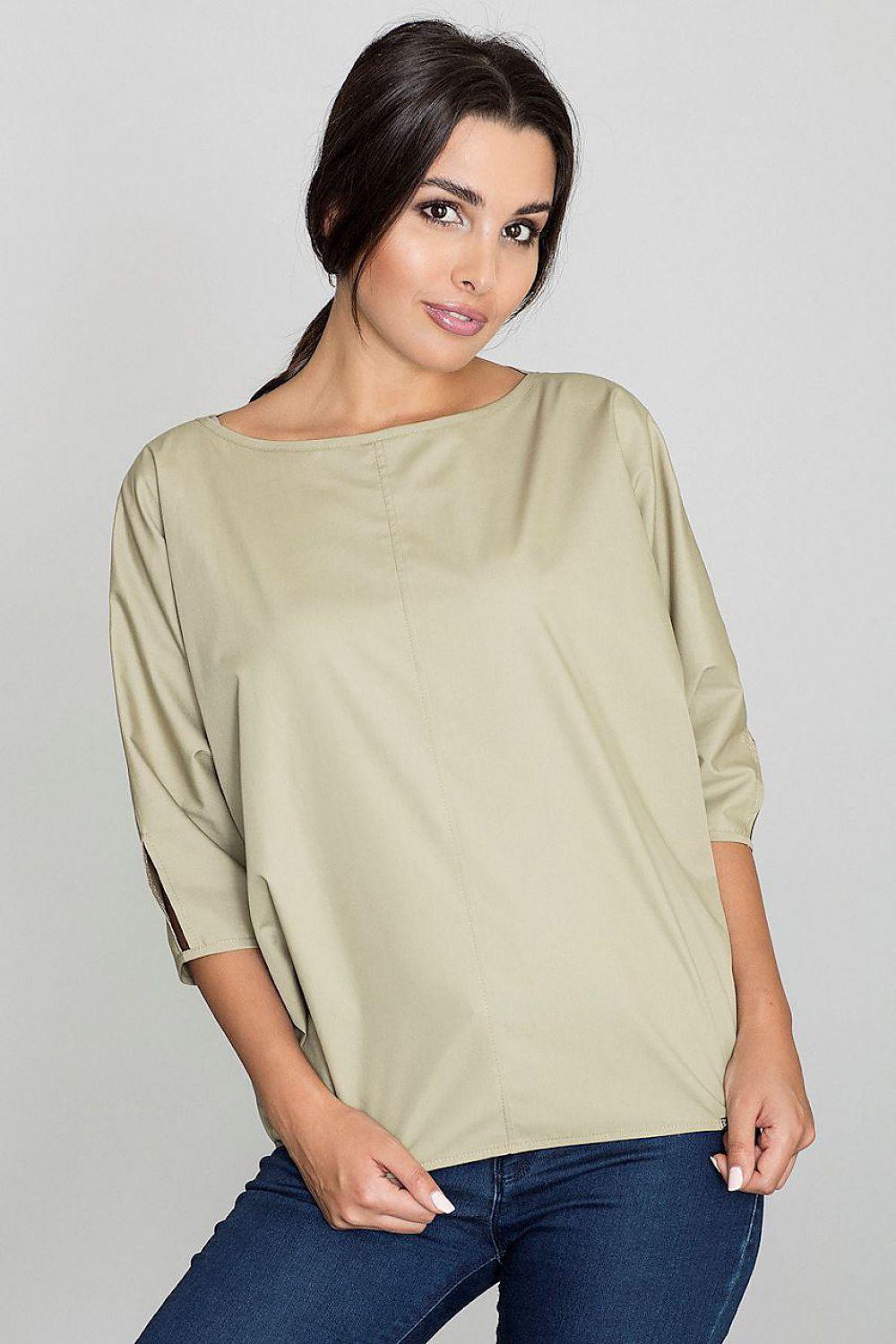 Green blouse with 3/4 sleeves and round neckline