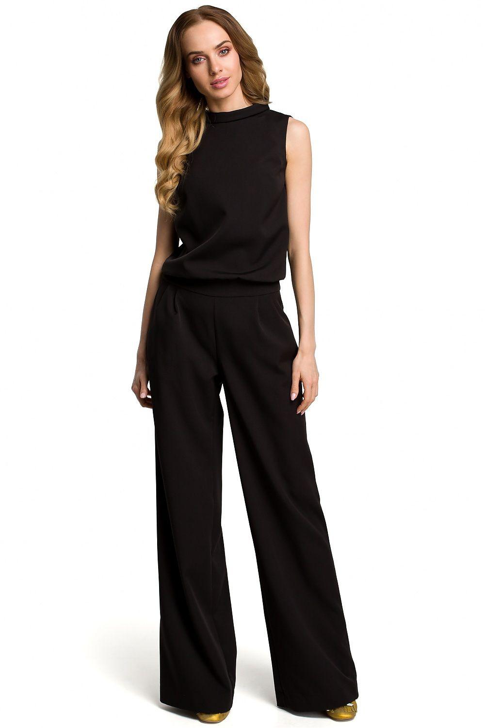 Black sleeveless top and wide-leg pants two-piece suit
