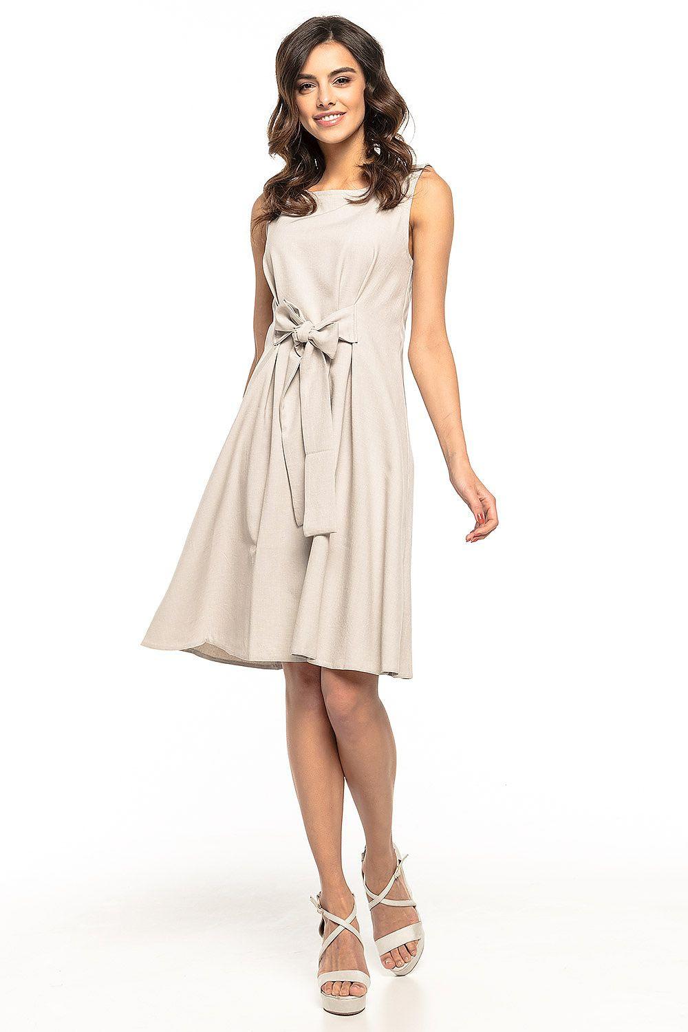 Light grey sleeveless daydress with round neck and tied waist bow
