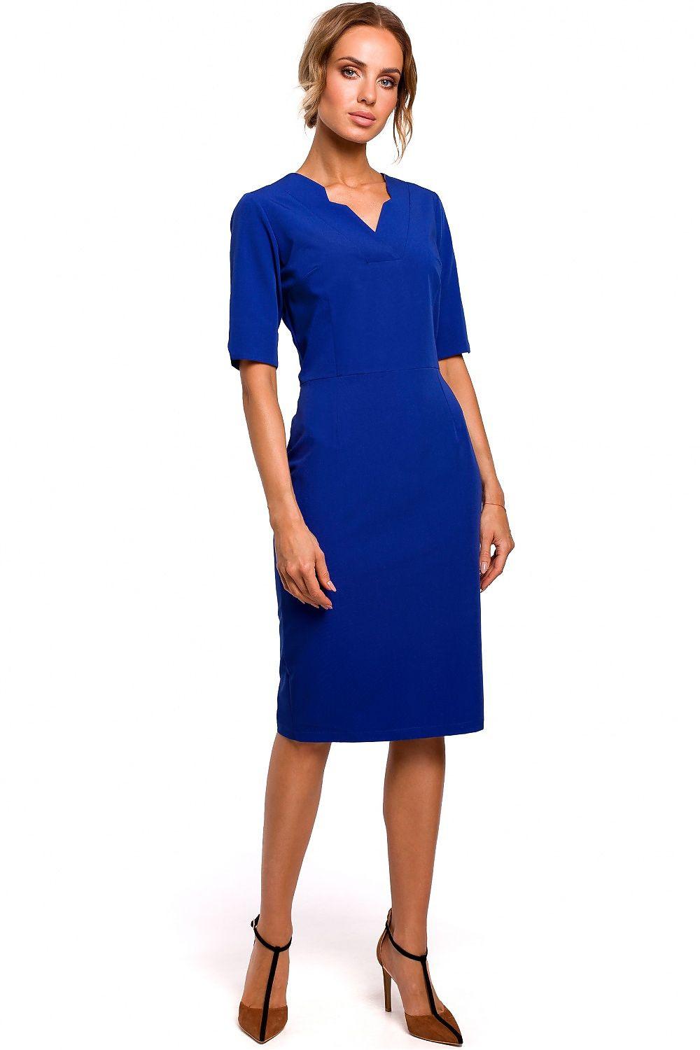 Blue daydress with V-neck and short sleeves, knee length
