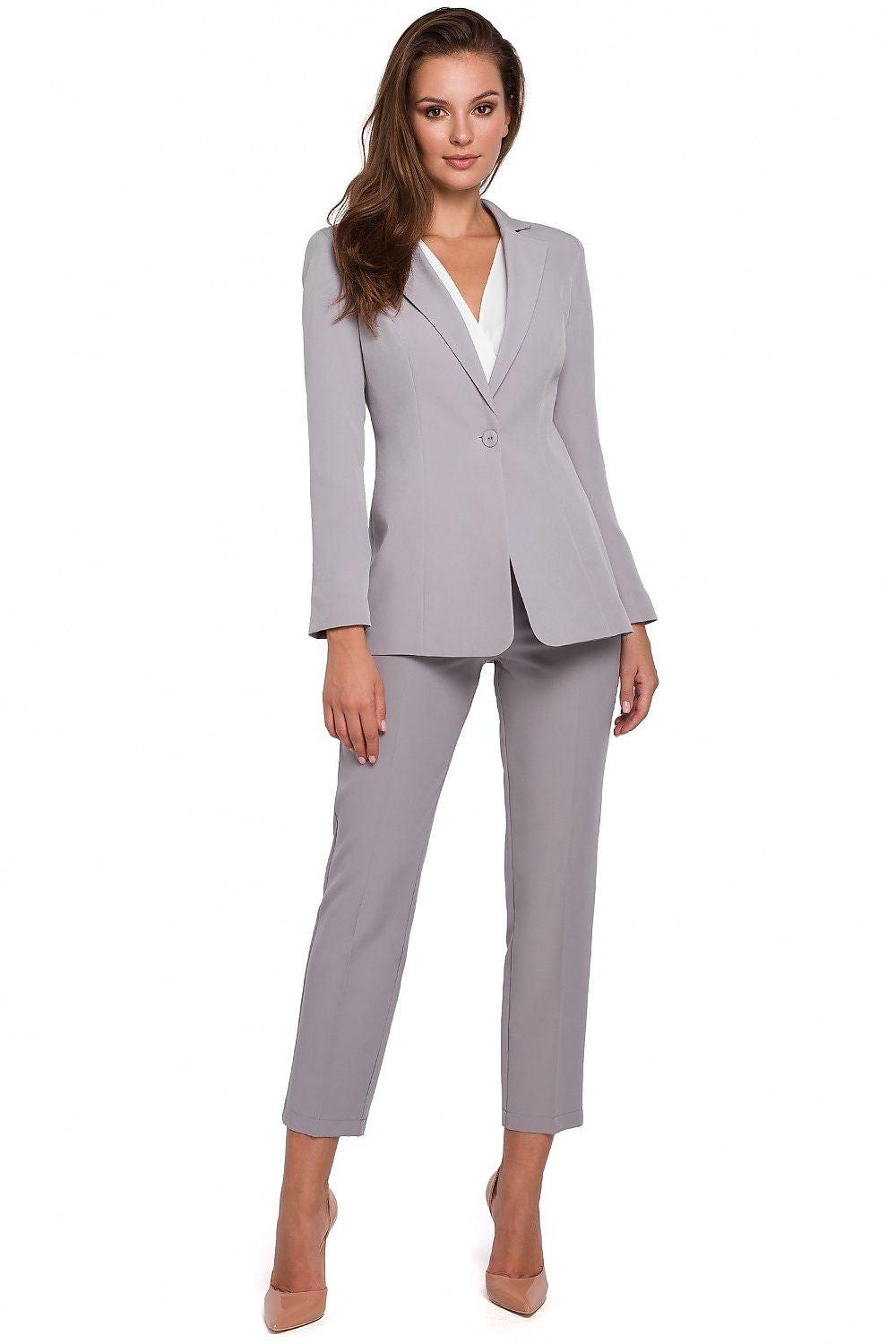 Slim-fit lined blazer in light grey with front button closure and sleeves