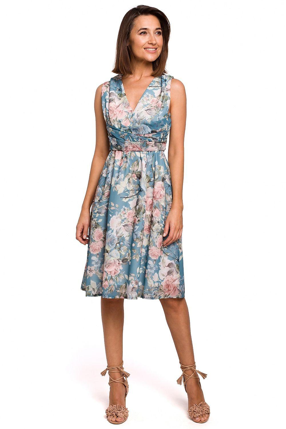 Blue floral daydress with V-neck, sleeveless bodice and waist tie, knee-length