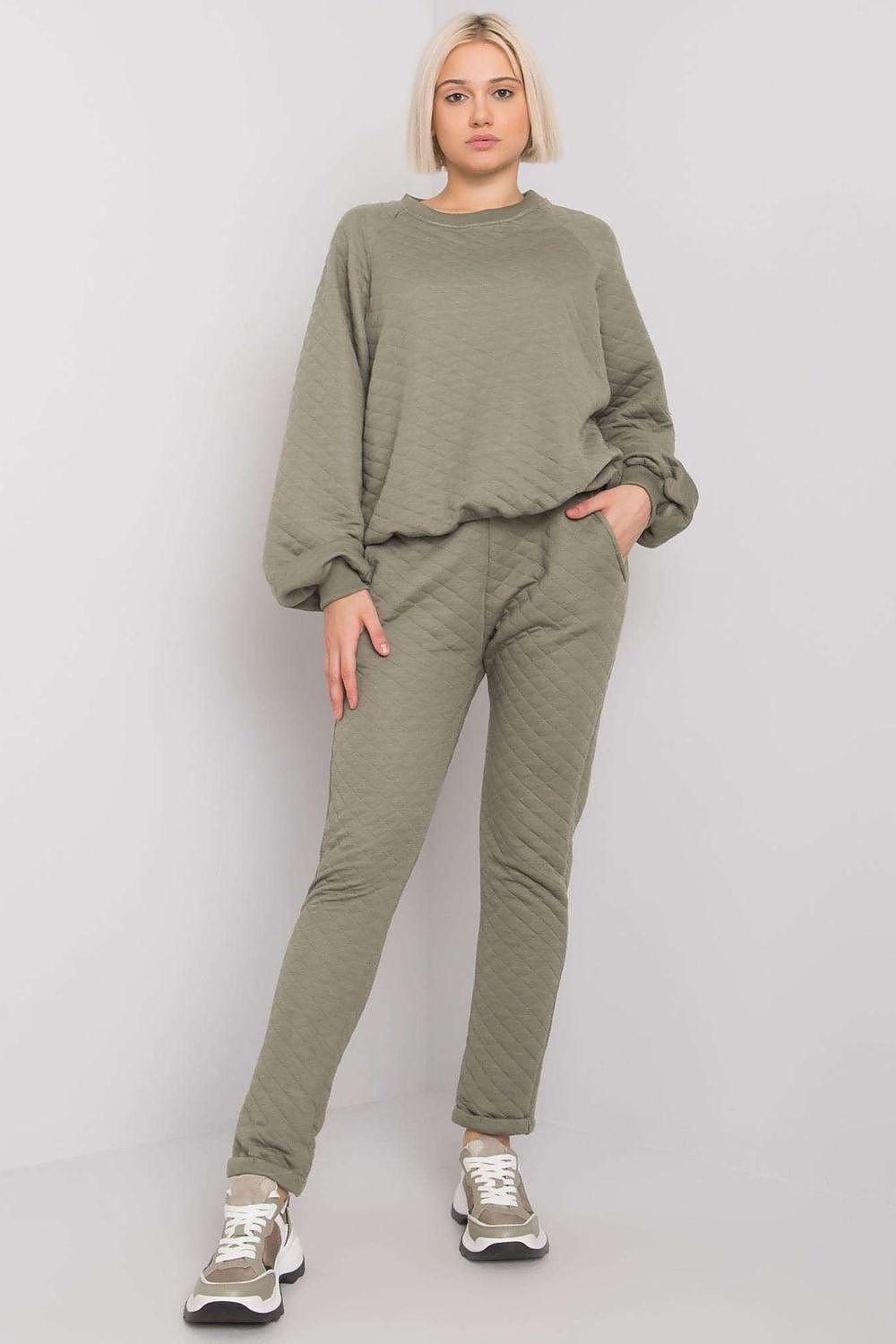 Quilted tracksuit set, green crewneck sweatshirt and matching jogger pants