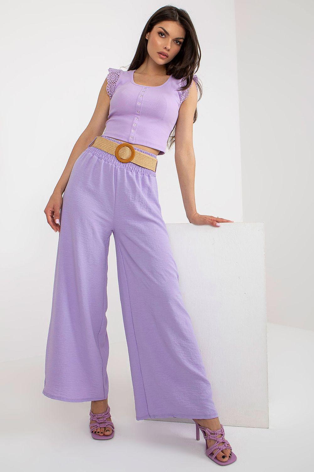 Wide-leg high-rise trousers in violet with a statement belt featuring a round gold buckle