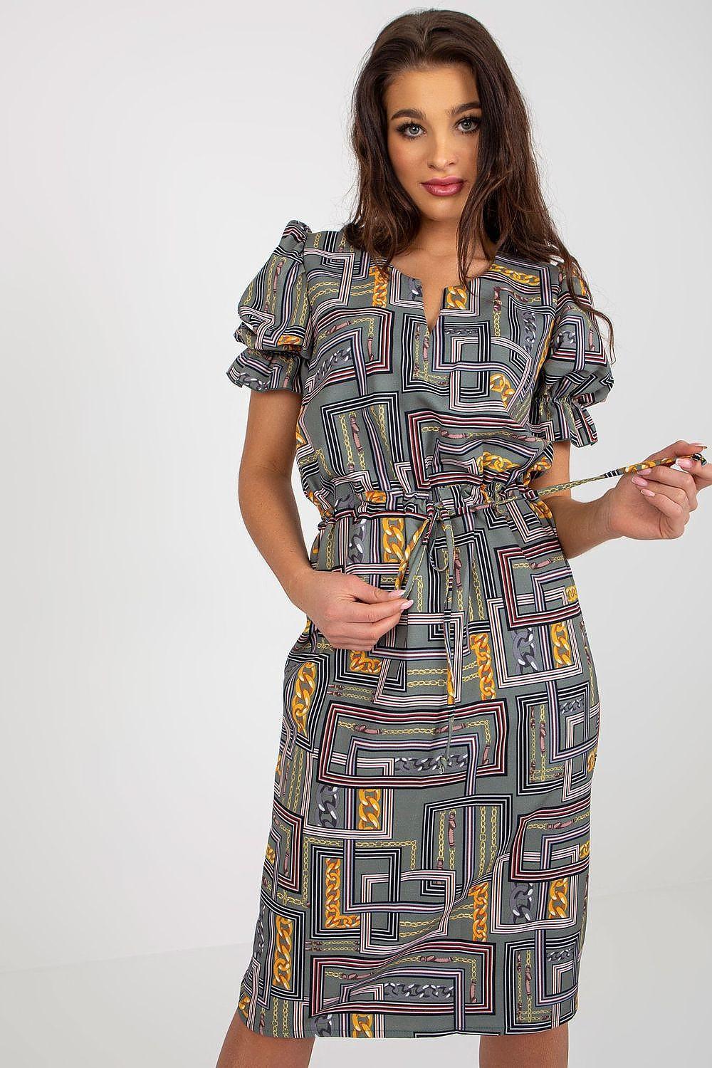Geometric print daydress with puff sleeves, gray base and green drawstring waist