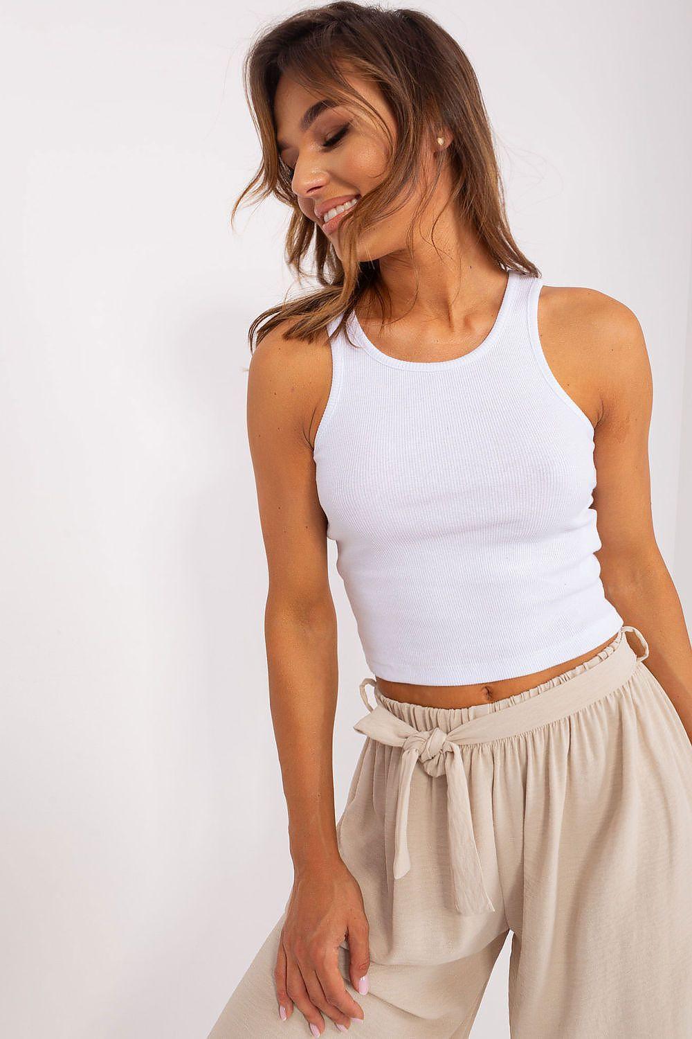 White sleeveless crew-neck cropped tank top, fitted