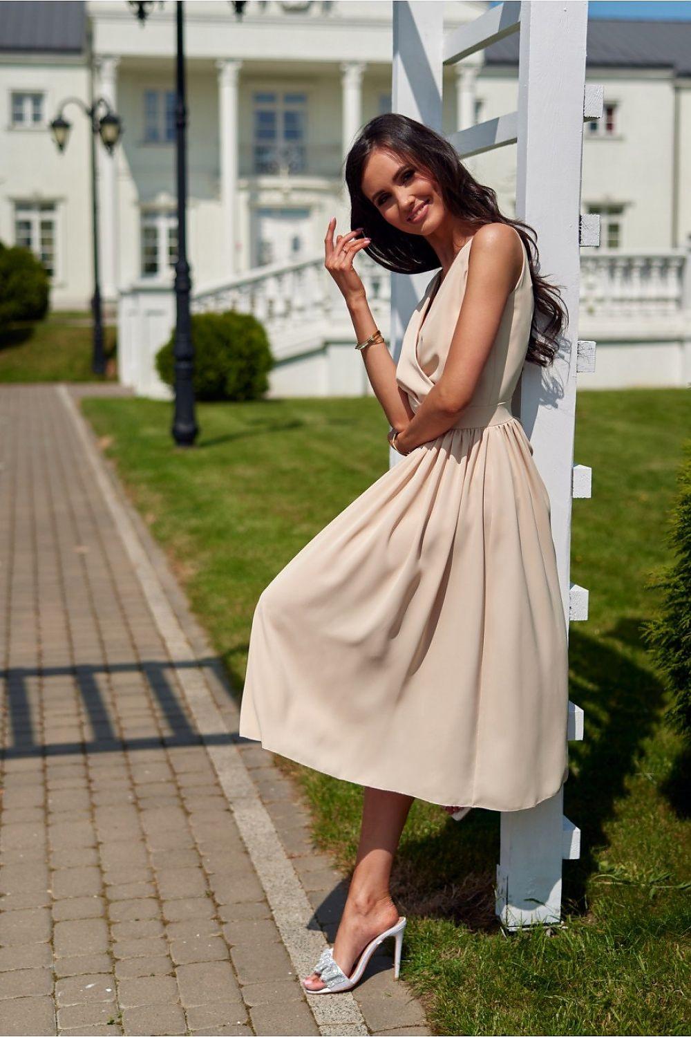 Cocktail dress, sleeveless V-neck, beige gathered waist, flowing midi skirt