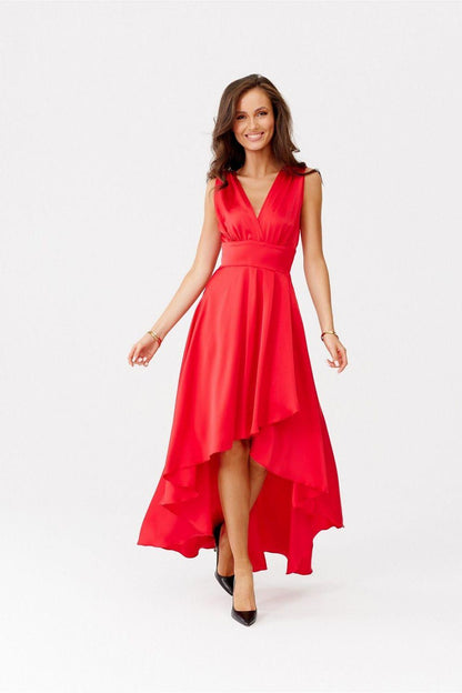 Red evening dress with V-neckline and tiered asymmetrical skirt with high-low hem